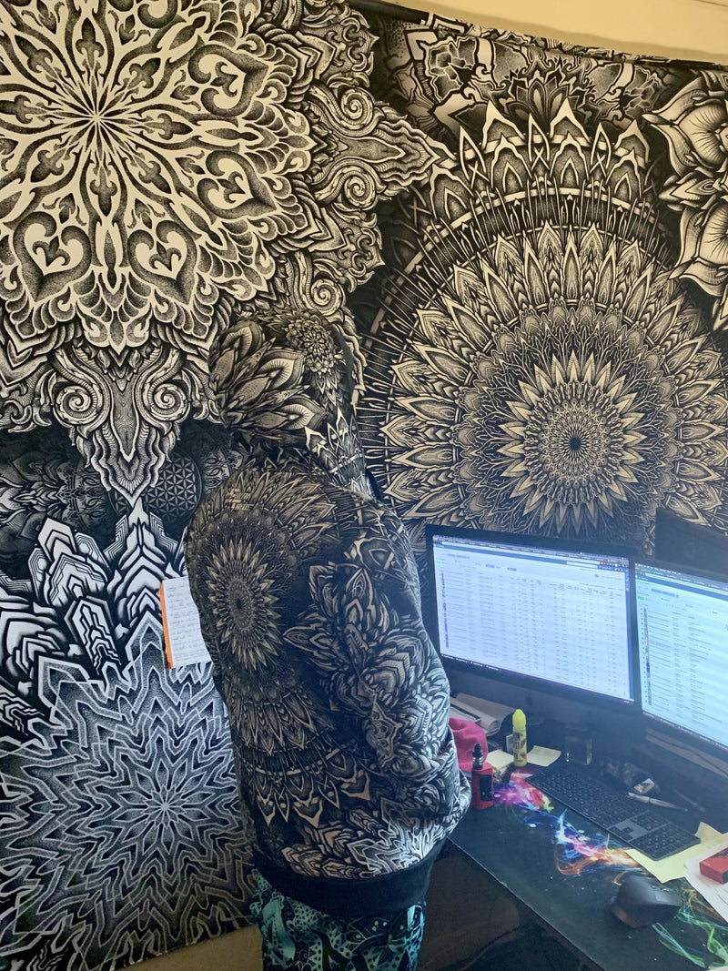 Mandala Bloom V2 Tapestry Tapestry Electro Threads 