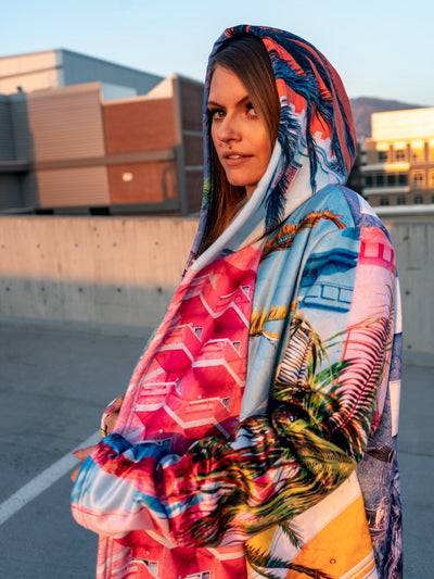 Miami 2 Ibiza Dream Cloak (Early Access) Dream Cloak Electro Threads