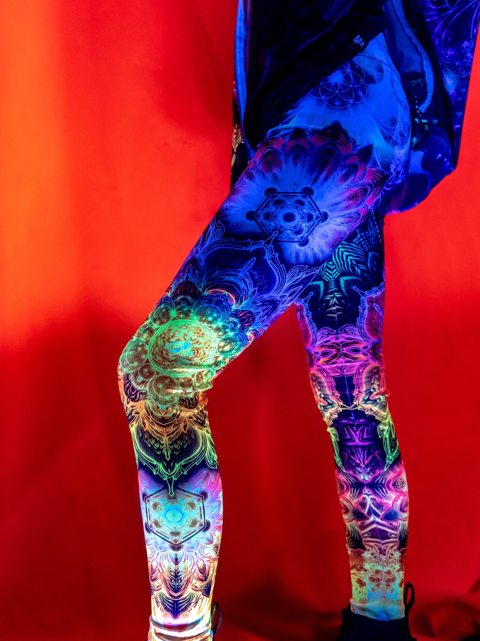 Neon UV Purple Leggings (XL) [Apparel] at  Women's Clothing